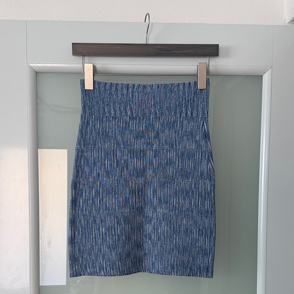 BCBGMaxAzria Bandage Skirt - Picture 4 of 6